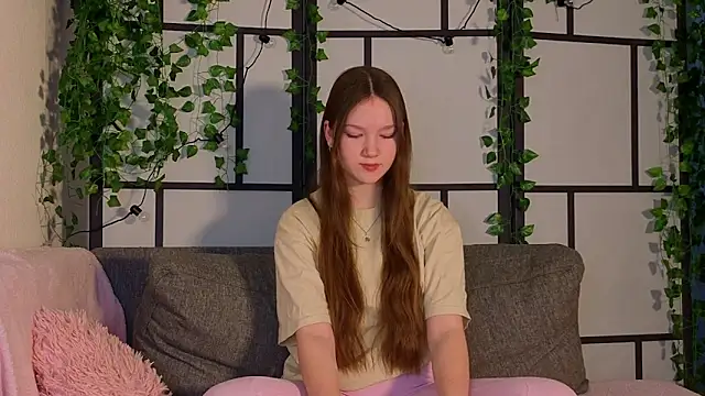 MelvinaEbner online show from 25, 2, 2026