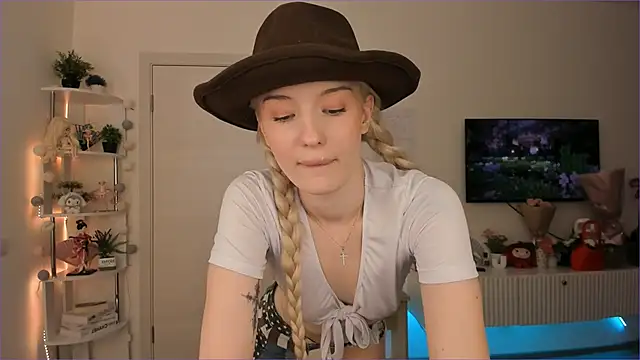Snapshot of Tiffany_Paw chatting on 30, 6, 2026 Tiffany Paw online show from 30, 6, 2026