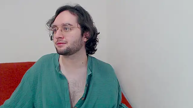 Snapshot of eren_jaeger2000 chatting on 1, 12, 2025 eren jaeger2000 online show from 1, 12, 2025