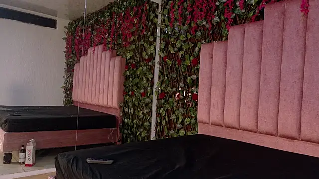 MiaJanss online show from 25, 11, 2025