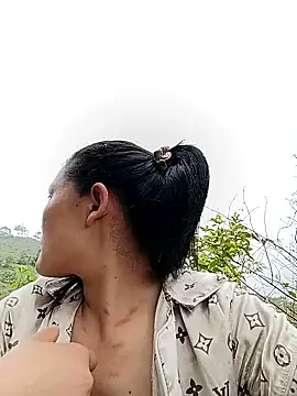 Snapshot of meomeo-00 chatting on 22, 4, 2026 meomeo-00 online show from 22, 4, 2026