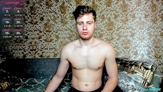 Maxhornyblondieman online show from 9, 3, 2026