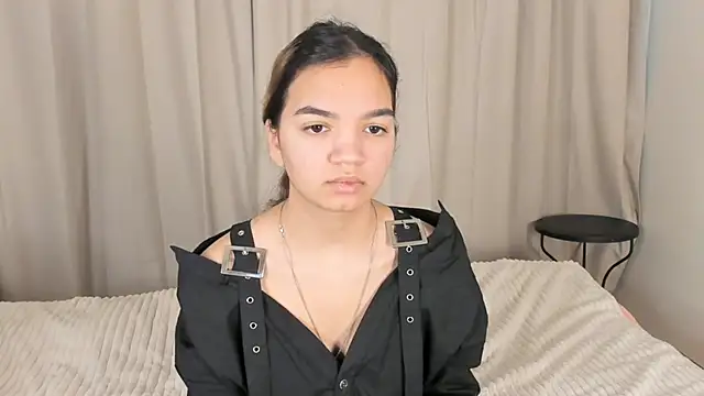 Snapshot of CoreenLuebbers chatting on 21, 11, 2025 CoreenLuebbers online show from 21, 11, 2025