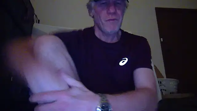 Snapshot of Hardwarelane67 chatting on 21, 11, 2025 Hardwarelane67 online show from 21, 11, 2025