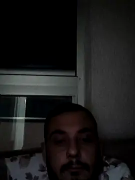 Snapshot of berkkderlerr chatting on 3, 12, 2025 berkkderlerr online show from 3, 12, 2025