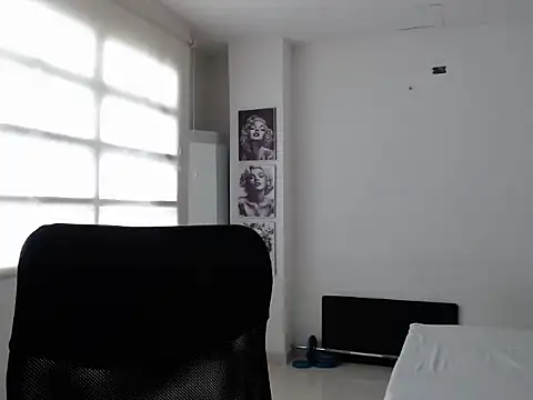 Annie Cervantez online show from 13, 1, 2026