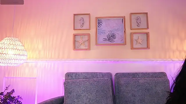 Snapshot of MeganLowell chatting on 28, 4, 2026 MeganLowell online show from 28, 4, 2026