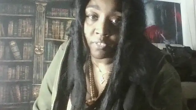 Snapshot of VenezuelaLuxeNoir chatting on 8, 5, 2026 VenezuelaLuxeNoir online show from 8, 5, 2026