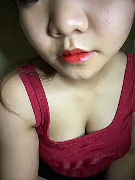 Snapshot of Sunset-yll chatting on 18, 12, 2025 Sunset-yll online show from 18, 12, 2025