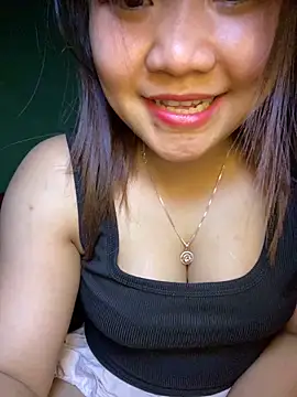 Snapshot of Sunset-yll chatting on 27, 2, 2026 Sunset-yll online show from 27, 2, 2026