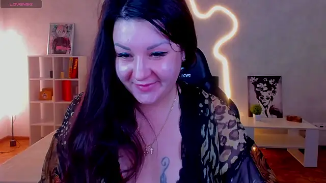 Snapshot of still__her chatting on 25, 11, 2025 still her online show from 25, 11, 2025