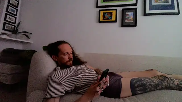 skinnytarzan89 online show from 6, 7, 2026