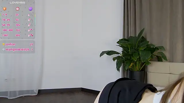 Snapshot of NicoletteBean chatting on 19, 2, 2026 NicoletteBean online show from 19, 2, 2026