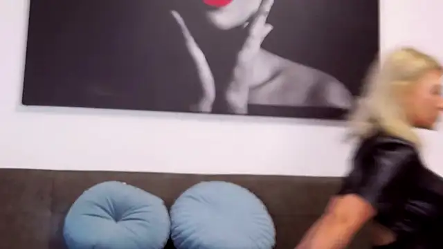 Snapshot of KaylinJan chatting on 26, 11, 2025 KaylinJan online show from 26, 11, 2025