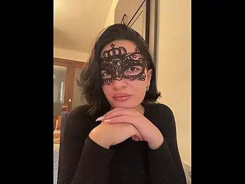 Snapshot of Pineapple chatting on 25, 11, 2025 Pineapple online show from 25, 11, 2025