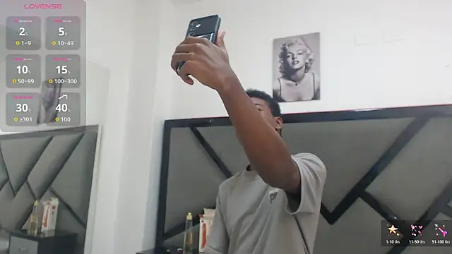 NoahJhonson69 online show from 4, 12, 2025