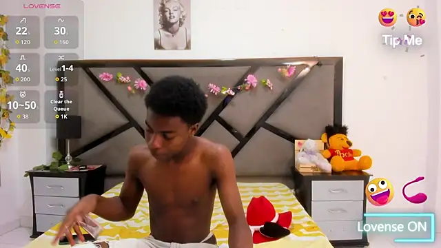 NoahJhonson69 online show from 8, 4, 2026