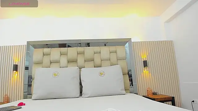 Snapshot of nicolee_jonnes chatting on 21, 11, 2025 nicolee jonnes online show from 21, 11, 2025