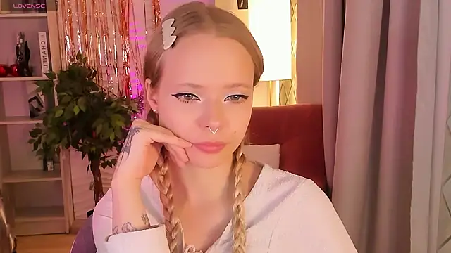 lucy loy online show from 17, 1, 2026