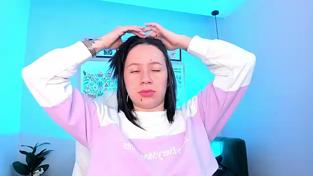 Annie Petters online show from 1, 12, 2025