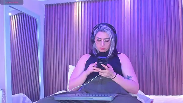 Snapshot of GabyRose9 chatting on 5, 6, 2026 GabyRose9 online show from 5, 6, 2026
