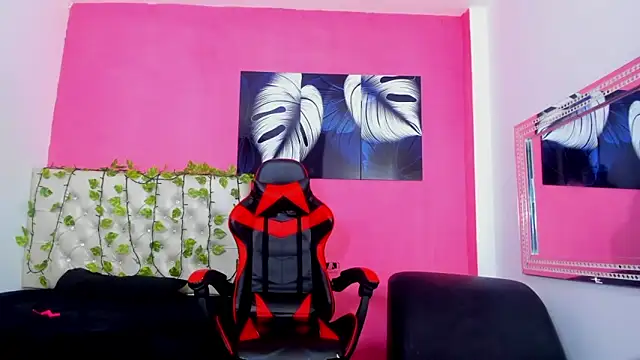 MiaAndTeylor online show from 20, 11, 2025