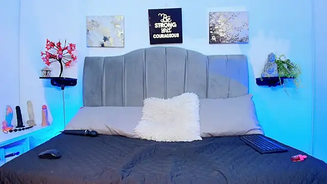 Maddy  Jones online show from 10, 1, 2026