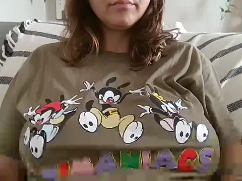 Snapshot of xxxluana chatting on 1, 12, 2025 xxxluana online show from 1, 12, 2025