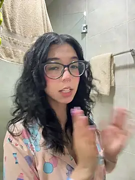 Valen-Foxx1 online show from 7, 2, 2026