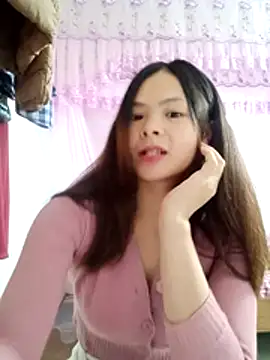 quynhquynh  online show from 8, 1, 2026