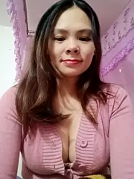 quynhquynh  online show from 12, 1, 2026