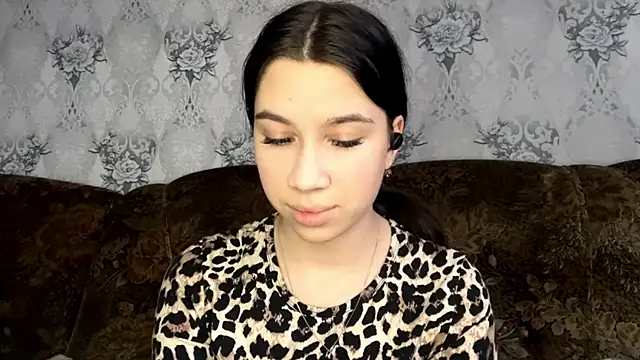 DebbiGoodknight online show from 16, 12, 2025