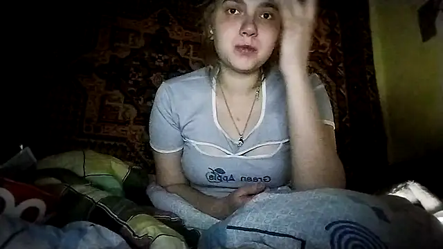 KikiBang online show from 3, 12, 2025