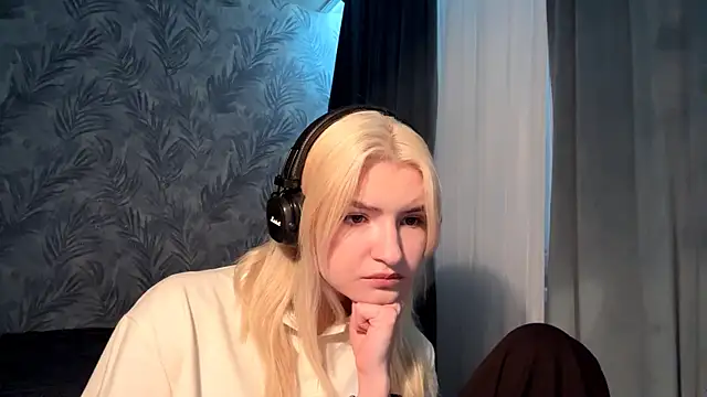 Snapshot of Cindi_Jacobs chatting on 23, 11, 2025 Cindi Jacobs online show from 23, 11, 2025