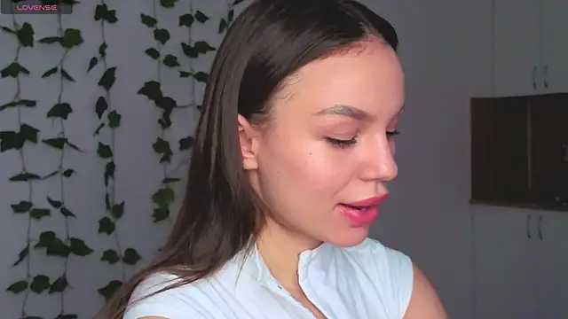 Tiffany Sweetie online show from 15, 4, 2026