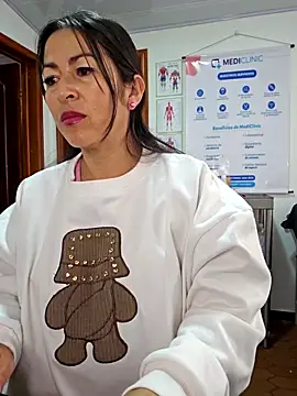 Snapshot of JustSamantha_ chatting on 5, 2, 2026 JustSamantha online show from 5, 2, 2026