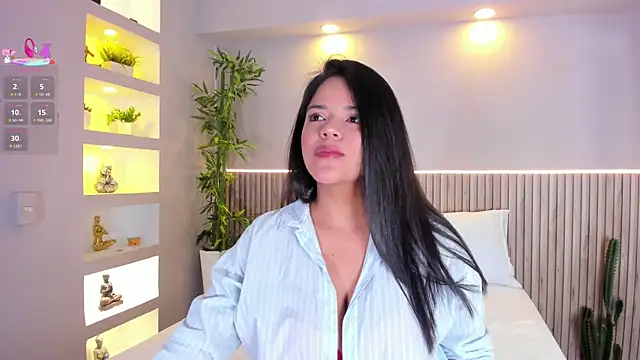 Snapshot of CathaWheels chatting on 26, 11, 2025 CathaWheels online show from 26, 11, 2025