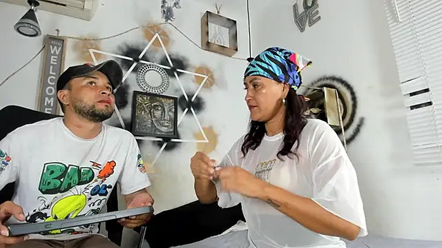 Snapshot of StephaniaAndRandy chatting on 27, 11, 2025 StephaniaAndRandy online show from 27, 11, 2025