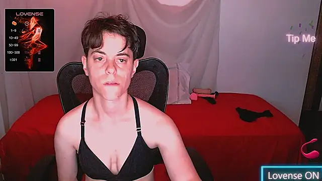 Snapshot of yuyitohairy chatting on 30, 11, 2025 yuyitohairy online show from 30, 11, 2025