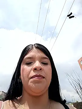 Layla-daring online show from 10, 2, 2026