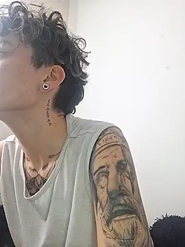 megan NL online show from 4, 12, 2025