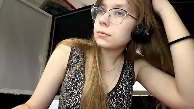 LouettaTornese online show from 22, 11, 2025