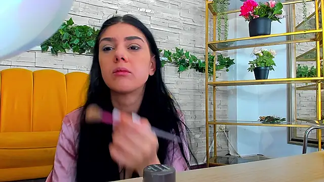 SerennaNoir online show from 20, 12, 2025