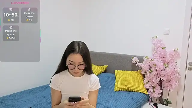 Snapshot of Nari_Jin chatting on 21, 11, 2025 Nari Jin online show from 21, 11, 2025