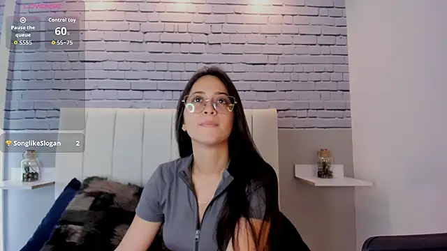 Snapshot of SophieeMoore chatting on 7, 2, 2026 SophieeMoore online show from 7, 2, 2026