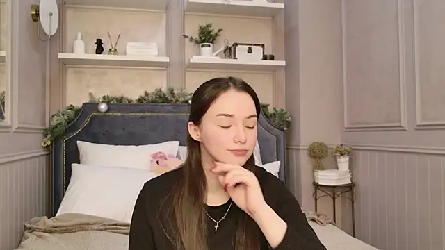 Amber Bond online show from 13, 1, 2026