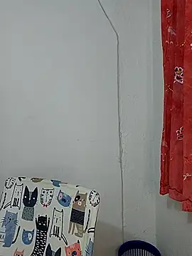 mila curvy online show from 28, 5, 2026