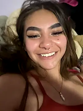 Snapshot of Yunaraa chatting on 26, 11, 2025 Yunaraa online show from 26, 11, 2025