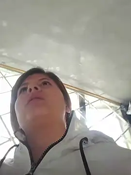 Snapshot of AnaMaria-12 chatting on 3, 12, 2025 AnaMaria-12 online show from 3, 12, 2025