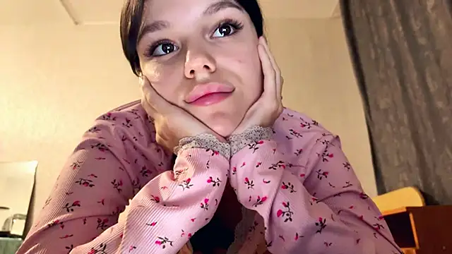 Snapshot of StacieGregoreski chatting on 22, 11, 2025 StacieGregoreski online show from 22, 11, 2025